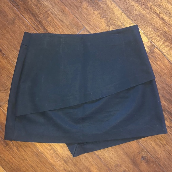 Zara Envelope Skirt - Picture 3 of 5